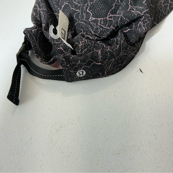 Lululemon Baller Hat Run Lacescape Spanish Rose Black Black and pink adjustable - Picture 5 of 5